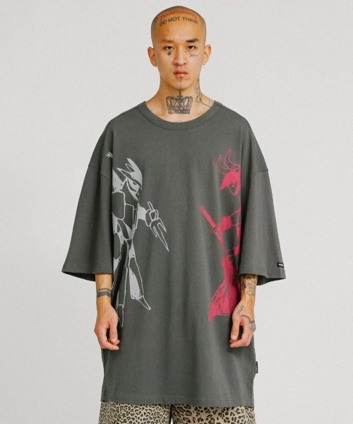 AJOBYAJO（アジョバイアジョ）の「Robots Duel Oversized T-Shirt [Charcoal]（Tシャツ/カットソー・レディース・その他・LARGE/XL）」の5枚目の写真