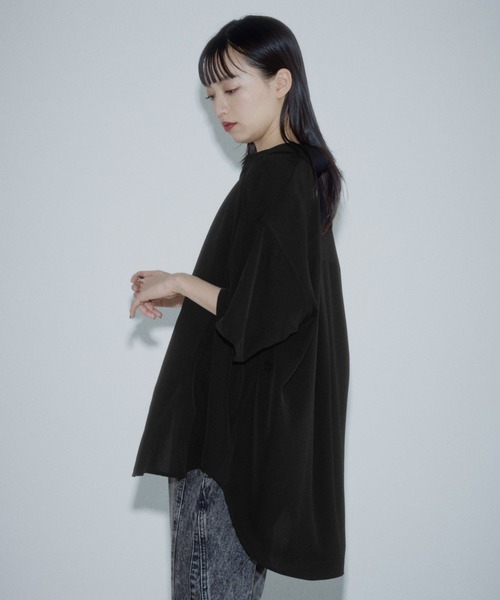 PAGEBOY(ページボーイ)の「【接触冷感/2WAY仕様】メルティ2WAYシャツ(シャツ/ブラウス・レディース・グレイッシュベージュ/ブラック/ターコイズブルー/ブラウン・FREE)」の11枚目の写真