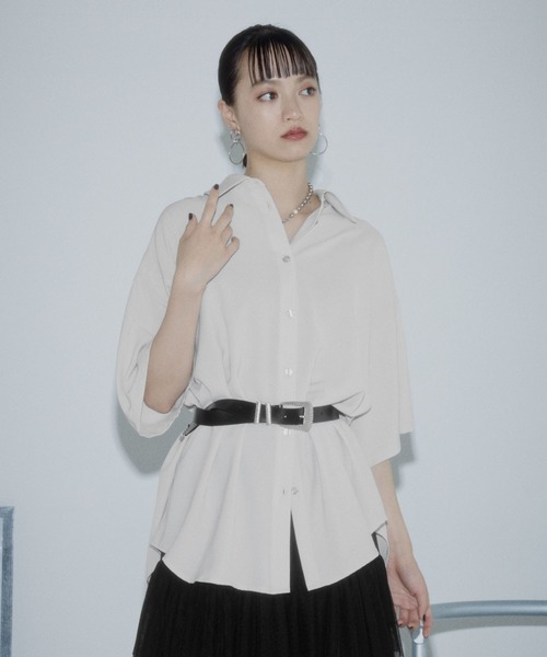 PAGEBOY(ページボーイ)の「【接触冷感/2WAY仕様】メルティ2WAYシャツ(シャツ/ブラウス・レディース・グレイッシュベージュ/ブラック/ターコイズブルー/ブラウン・FREE)」の16枚目の写真