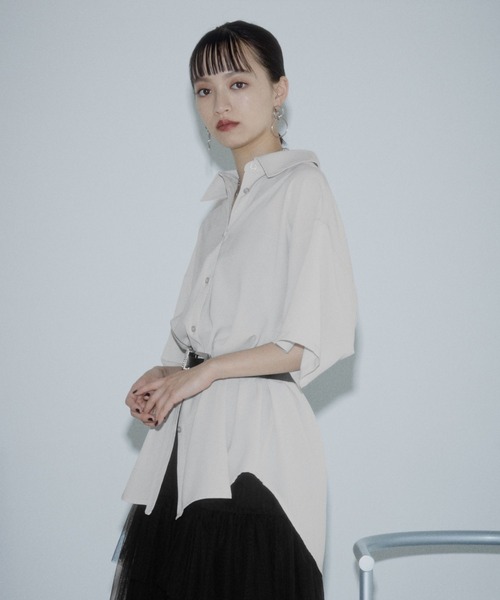 PAGEBOY(ページボーイ)の「【接触冷感/2WAY仕様】メルティ2WAYシャツ(シャツ/ブラウス・レディース・グレイッシュベージュ/ブラック/ターコイズブルー/ブラウン・FREE)」の18枚目の写真