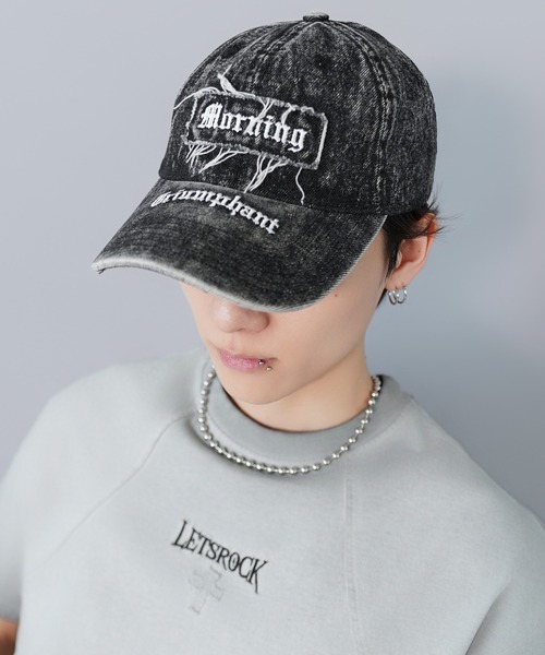 SPINNS(スピンズ)の「フェード加工ブラックデニムキャップ/ロゴ(キャップ・メンズ・ブラック・ONESIZE)」の4枚目の写真