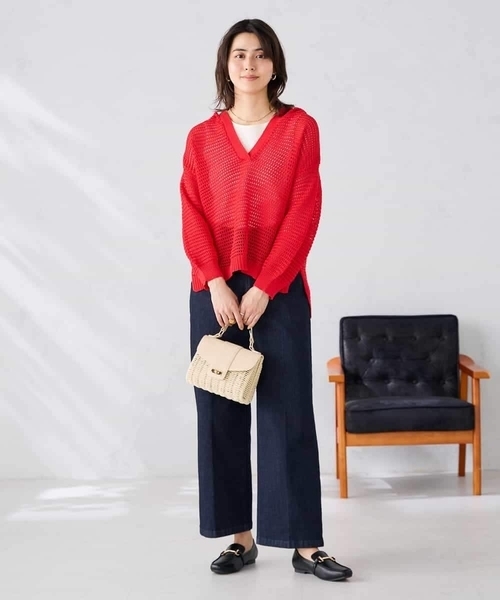 a.v.v(アーヴェヴェ)の「メッシュフードニットプルオーバー(ニット/セーター・レディース・レッド/アイボリー・39)」の15枚目の写真