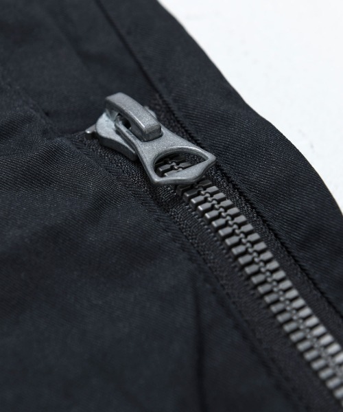 ARULE(アルール)の「『ARULE/アルール』サイドZIPデザインパンツ【GC】(その他パンツ・メンズ・ブラック・L/M)」の5枚目の写真