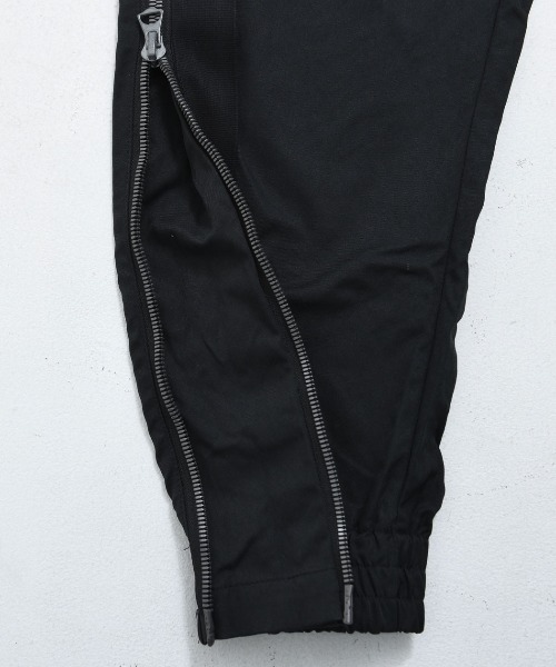 ARULE(アルール)の「『ARULE/アルール』サイドZIPデザインパンツ【GC】(その他パンツ・メンズ・ブラック・L/M)」の9枚目の写真