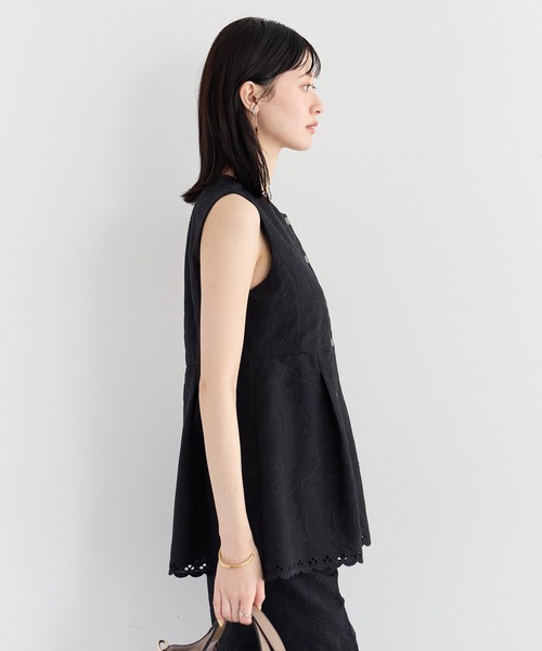YECCA VECCA(イェッカヴェッカ)の「刺繍ペプラムジレ【セットアップ対応】(ベスト・レディース・ベージュ/ブラック・FREE)」の14枚目の写真