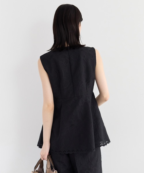 YECCA VECCA(イェッカヴェッカ)の「刺繍ペプラムジレ【セットアップ対応】(ベスト・レディース・ベージュ/ブラック・FREE)」の15枚目の写真