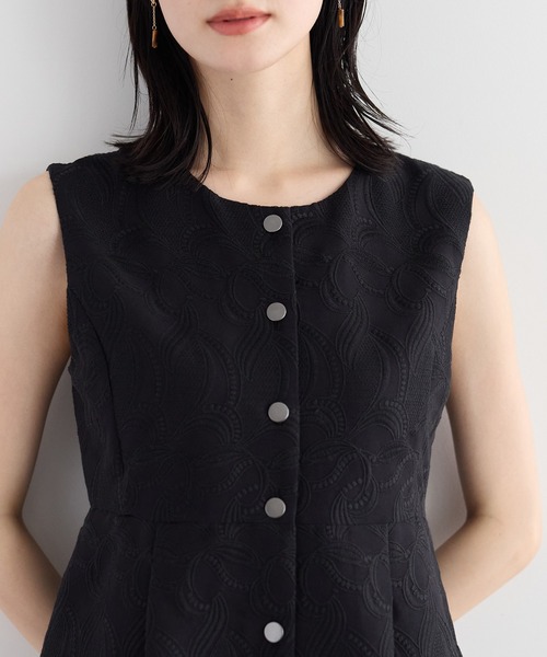 YECCA VECCA(イェッカヴェッカ)の「刺繍ペプラムジレ【セットアップ対応】(ベスト・レディース・ベージュ/ブラック・FREE)」の16枚目の写真