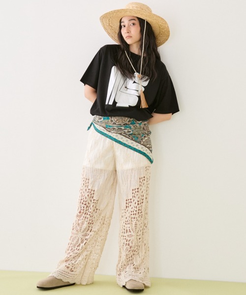 MIRROR STOKE(ミラーストーク)の「【ZOZO限定】CROCHET LACE PANTS/クロシェレースパンツ(その他パンツ・レディース・アイボリー/ベージュ・MEDIUM)」の2枚目の写真