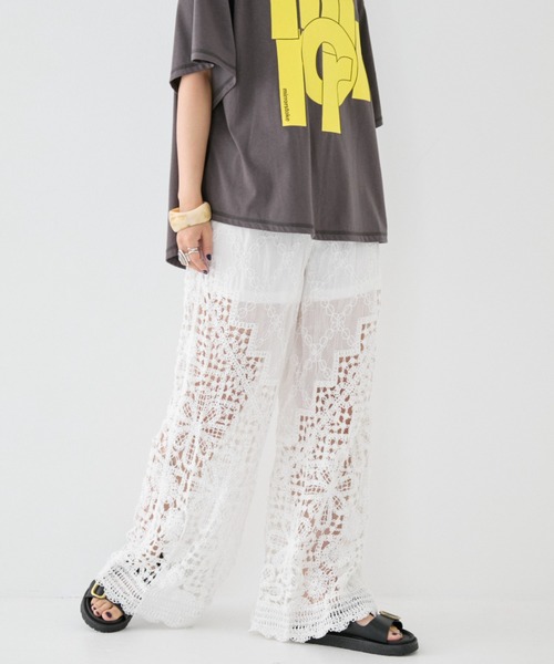 MIRROR STOKE(ミラーストーク)の「【ZOZO限定】CROCHET LACE PANTS/クロシェレースパンツ(その他パンツ・レディース・アイボリー/ベージュ・MEDIUM)」の1枚目の写真