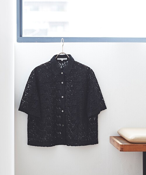 23区 L(ニジュウサンクオオキイサイズ)の「ラッセルレース レギュラーカラー シャツ(シャツ/ブラウス・レディース・ブラック系/ホワイト系・46/44)」の13枚目の写真