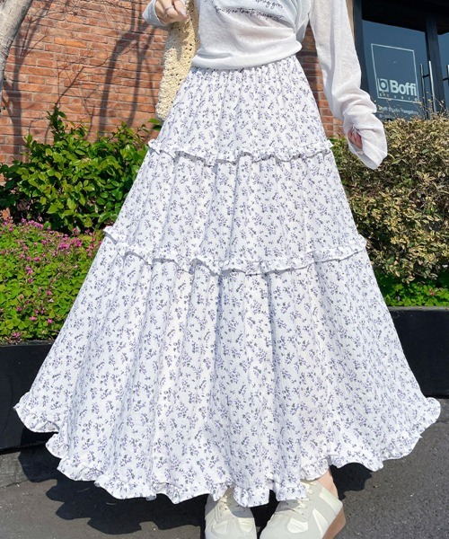 mielu(ミエル)の「フラワーロングティアードスカート(スカート・レディース・ネイビー・LARGE/MEDIUM)」の5枚目の写真