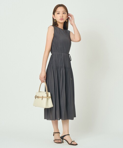 ANAYI（アナイ）の「ソフトジャージ消しプリーツワンピース（ワンピース・レディース・ピンク/ブルー/チャコールグレー/ブラック・36/38）」の12枚目の写真