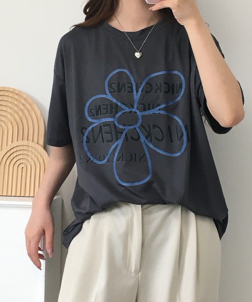 RME.（アールエムイー）の「フラワープリントオーバーサイズTシャツ 半袖（Tシャツ/カットソー・レディース・ホワイト/ダークグレー・FREE）」の10枚目の写真