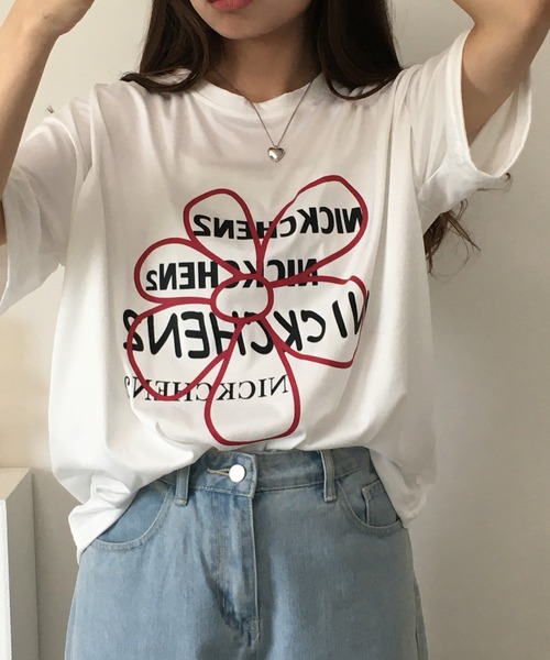 RME.（アールエムイー）の「フラワープリントオーバーサイズTシャツ 半袖（Tシャツ/カットソー・レディース・ホワイト/ダークグレー・FREE）」の4枚目の写真