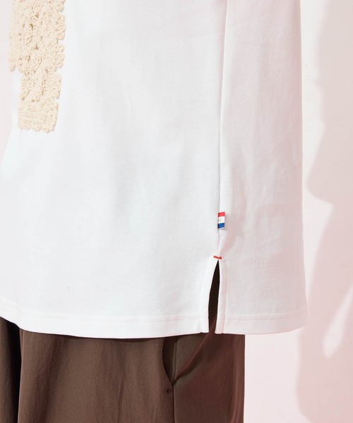 Petit Honfleur(プチオンフルール)の「モチーフレースTシャツ(Tシャツ/カットソー・レディース・ホワイト・M/L)」の2枚目の写真