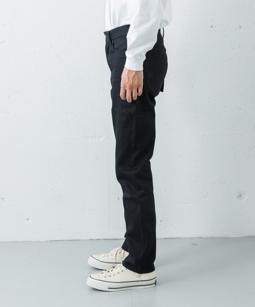 URBAN RESEARCH(アーバンリサーチ)の「MOMOTARO JEANS #200 STANDARD TAPERED(デニムパンツ・メンズ・ブラック・36/34/33/32/31/30/29/28/27/26/42/40/38)」の3枚目の写真