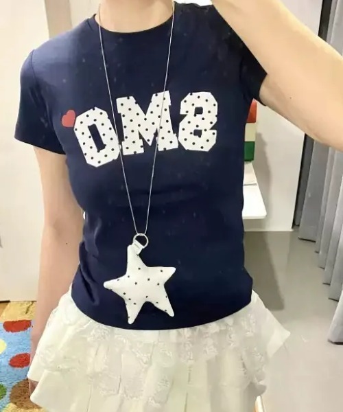 SHEPP(シープ)の「ハートワンポイント ドットロゴ 半袖コンパクトTシャツ(Tシャツ/カットソー・レディース・ネイビー・M/L)」の2枚目の写真
