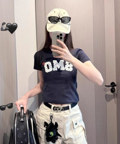 SHEPP(シープ)の「ハートワンポイント ドットロゴ 半袖コンパクトTシャツ(Tシャツ/カットソー・レディース・ネイビー・M/L)」の21枚目の写真