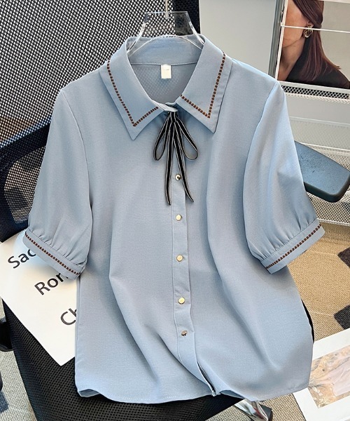 LUCPY（ラクピー）の「リボンタイ配色ステッチブラウス（シャツ/ブラウス・レディース・ライトブルー/アイボリー/ホワイト・MEDIUM/LARGE/X-LARGE/SMALL）」の6枚目の写真