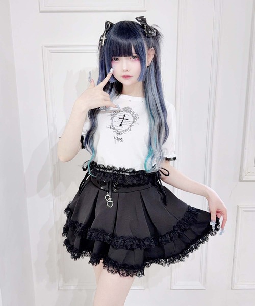 MA*RS(アメーバーマーズ)の「短丈クロストップス(Tシャツ/カットソー・レディース・ホワイト/ブラック・FREE)」の4枚目の写真