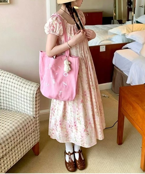 LUCPY(ラクピー)の「ヴィンテージフラワーパフスリーブワンピース(ワンピース・レディース・ピンク・XX-LARGE/X-LARGE/LARGE/MEDIUM)」の3枚目の写真