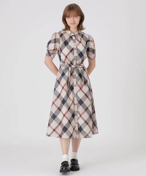 BLUE LABEL CRESTBRIDGE(ブルーレーベルクレストブリッジ)の「クレストブリッジチェックカラミクロスドレス(ワンピース・レディース・レッド/パープル系その他4・36/38/40)」の2枚目の写真