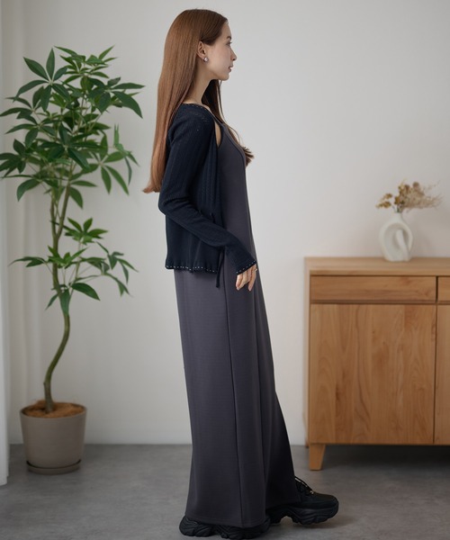 DAYRA(デイラ)の「ダブル ストラップ 裾スリット キャミソール ワンピース(ワンピース・レディース・ブラック/ダークグレー/ネイビー・FREE)」の4枚目の写真