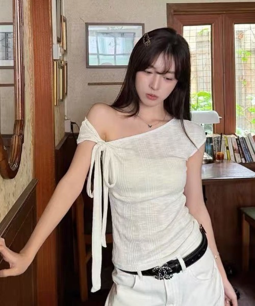 Achic（アシック）の「取り外しリボン付きワンショルダーアシメトップス（Tシャツ/カットソー・レディース・ネイビー/ブルー/パープル/ホワイト・M）」の12枚目の写真