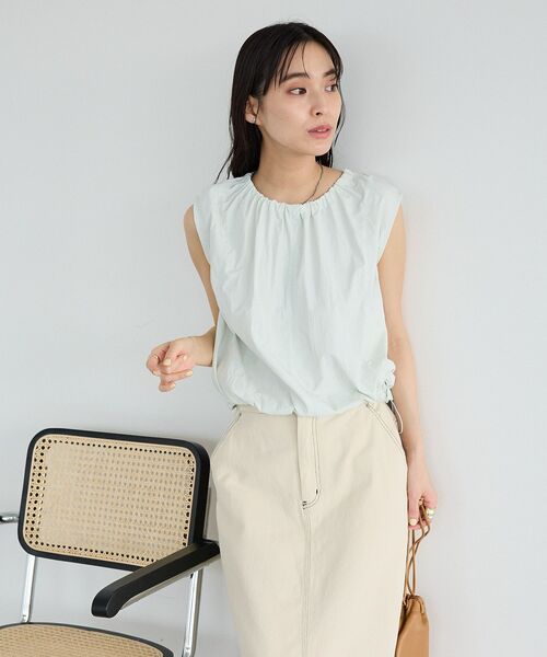 CRAFT STANDARD BOUTIQUE(クラフトスタンダードブティック)の「バルーンノースリーブブラウス(シャツ/ブラウス・レディース・ライトグレー/グレー・FREE)」の4枚目の写真