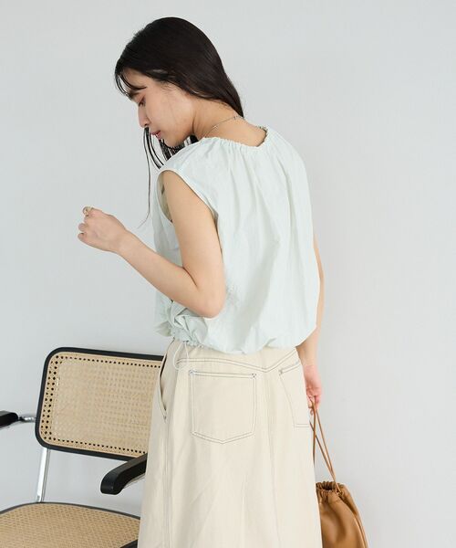 CRAFT STANDARD BOUTIQUE(クラフトスタンダードブティック)の「バルーンノースリーブブラウス(シャツ/ブラウス・レディース・ライトグレー/グレー・FREE)」の7枚目の写真