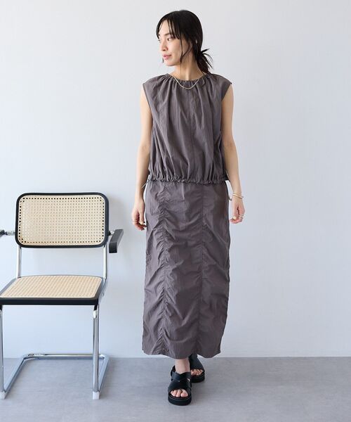 CRAFT STANDARD BOUTIQUE(クラフトスタンダードブティック)の「バルーンノースリーブブラウス(シャツ/ブラウス・レディース・ライトグレー/グレー・FREE)」の16枚目の写真