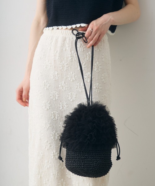 Crisp(クリスプ)の「frill drawstring bag / フリルドローストリングバッグ(かごバッグ・レディース・ブラック/ベージュ・FREE)」の6枚目の写真