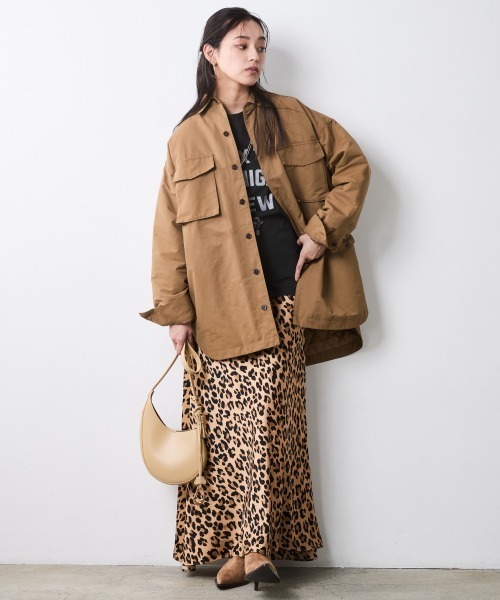CHIC STYLE（シックスタイル）の「シャツブルゾン＜大きいサイズ有＞シックスタイル（ブルゾン・レディース・ベージュ系/ブラック・LL/L/M/5L/4L/3L）」の11枚目の写真