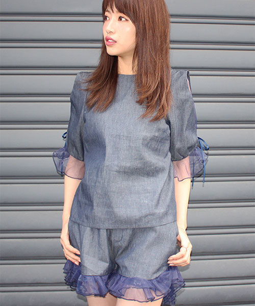 MICOAMERI（ミコアメリ）の「ライトデニムフリルショートパンツ（デニムパンツ・レディース・インディゴブルー/グレー/ブルー・FREE）」の6枚目の写真