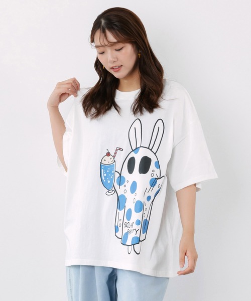 ScoLar Parity(スカラーパリティ)の「362124:クリームソーダおばけウサギ柄Tシャツ(Tシャツ/カットソー・レディース・チャコールグレー/サックスブルー/オフホワイト・M)」の5枚目の写真