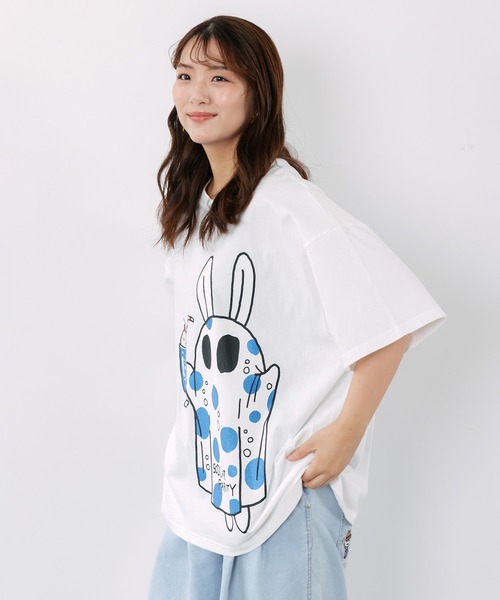 ScoLar Parity(スカラーパリティ)の「362124:クリームソーダおばけウサギ柄Tシャツ(Tシャツ/カットソー・レディース・チャコールグレー/サックスブルー/オフホワイト・M)」の6枚目の写真