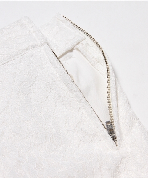 Chico（チコ）の「レースミモレ丈タイトスカート（スカート・レディース・ホワイト/ライトブルー・FREE）」の9枚目の写真