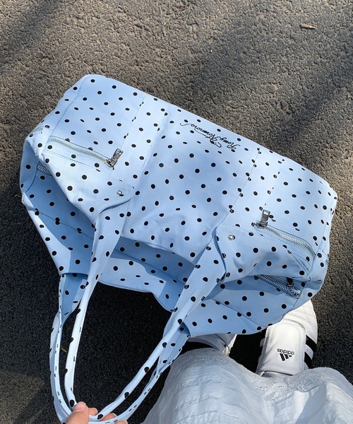LYEON（リヨン）の「マルチポケットドット柄ボストンバッグ/BIGショルダーバッグ（ショルダーバッグ・レディース・ブラック/ブルー/オフホワイト・FREE）」の10枚目の写真
