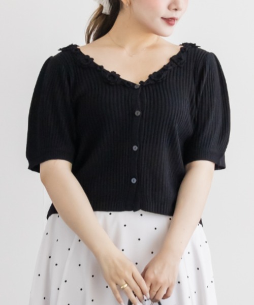 CLETTE(クレット)の「フラワーVネックニットカーディガン(カーディガン/ボレロ・レディース・ピンク/オフホワイト/ブラック・LL/4L/3L)」の7枚目の写真