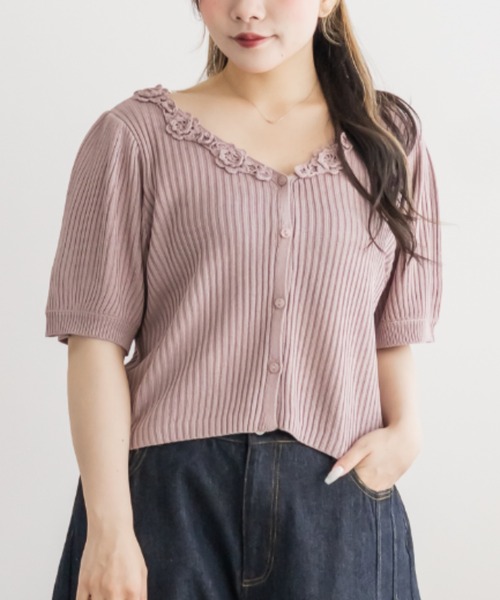 CLETTE(クレット)の「フラワーVネックニットカーディガン(カーディガン/ボレロ・レディース・ピンク/オフホワイト/ブラック・LL/4L/3L)」の11枚目の写真