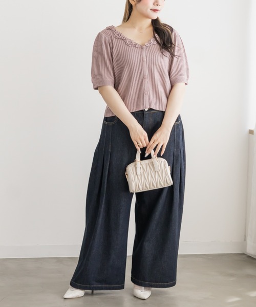 CLETTE(クレット)の「フラワーVネックニットカーディガン(カーディガン/ボレロ・レディース・ピンク/オフホワイト/ブラック・LL/4L/3L)」の15枚目の写真