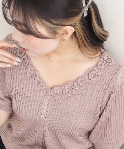 CLETTE(クレット)の「フラワーVネックニットカーディガン(カーディガン/ボレロ・レディース・ピンク/オフホワイト/ブラック・LL/4L/3L)」の14枚目の写真