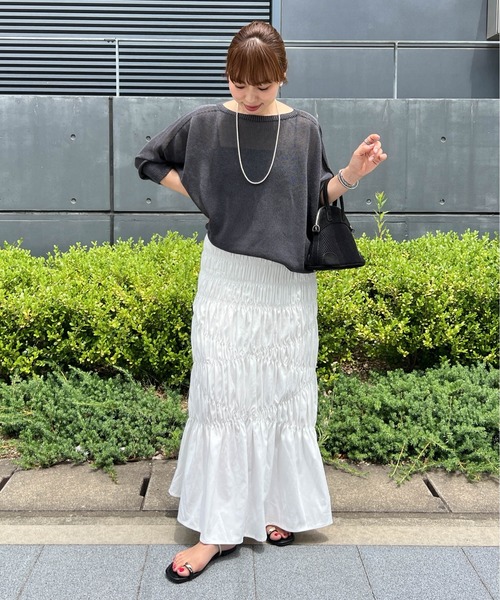 CURA CLOSET（キュラ クローゼット）の「【@loverara.loverara コラボ】シャーリングフレアロングスカート（スカート・レディース・ブラック/ホワイト/ベージュ・フリー）」の12枚目の写真