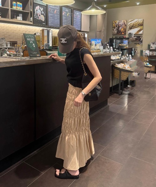 CURA CLOSET（キュラ クローゼット）の「【@loverara.loverara コラボ】シャーリングフレアロングスカート（スカート・レディース・ブラック/ホワイト/ベージュ・フリー）」の8枚目の写真