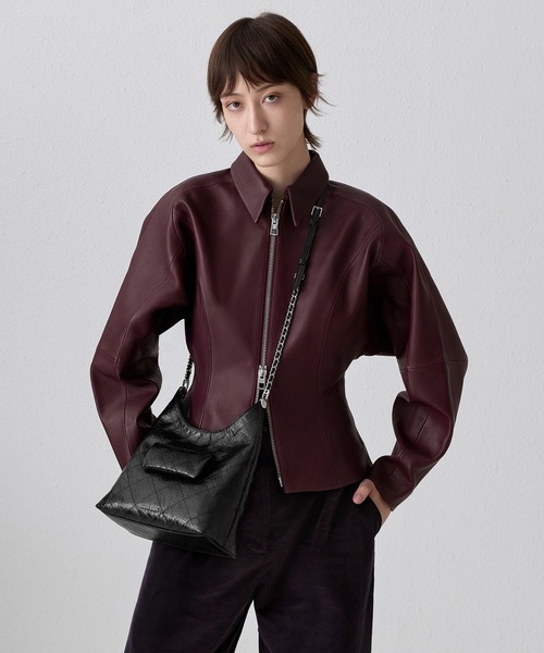CHARLES & KEITH(チャールズ & キース)の「Duo ドゥオ キルト フロントポケット チェーン ホーボーバッグ(ショルダーバッグ・レディース・ピンク系その他3/クリーム/スミクロ・M)」の5枚目の写真