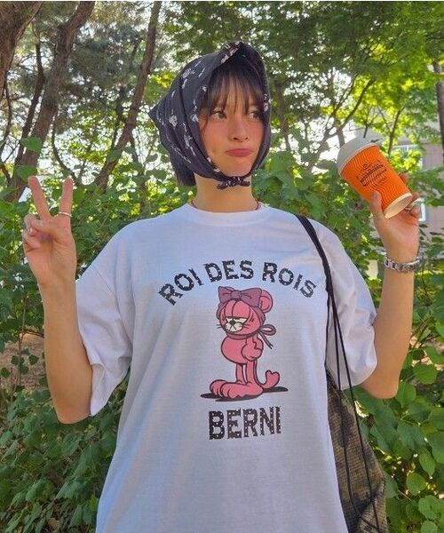 BERNI（ベルニ）の「[ベルニ x ロア] ウィズロゴ半袖Tシャツ (ネイビー)（Tシャツ/カットソー・レディース・その他・SMALL/MEDIUM/LARGE/X-LARGE/2XL）」の9枚目の写真