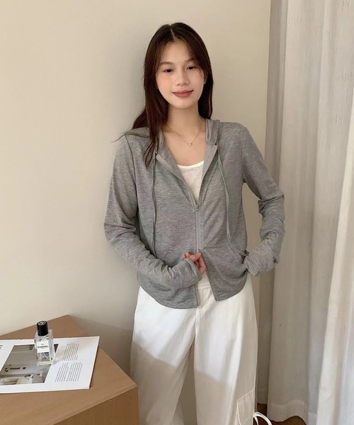 Girly Doll(ガーリードール)の「フェイクレイヤードフード付き長袖Tシャツ(その他アウター・レディース・ピンク/ホワイト/グレー・FREE)」の4枚目の写真