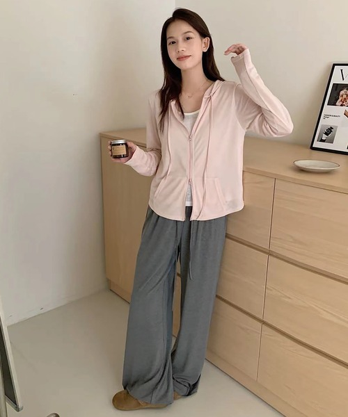 Girly Doll(ガーリードール)の「フェイクレイヤードフード付き長袖Tシャツ(その他アウター・レディース・ピンク/ホワイト/グレー・FREE)」の8枚目の写真