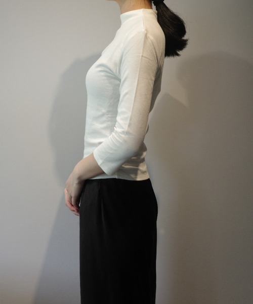 CLANE(クラネ)の「CLANE MOCK NECK MID SLEEVE TOPS(その他トップス・レディース・ホワイト/ブラック・2/1)」の3枚目の写真