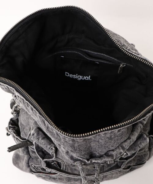 Desigual(デシグアル)の「Denim Wash Multi-way Backpack / デニムウォッシュマルチウェイバックパック(バックパック/リュック・レディース・ブラック・FREE)」の8枚目の写真